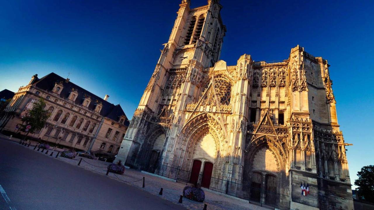Apartamento Les Cieux de la Cathédrale - Calme - Jardin - Wifi Troyes Exterior foto